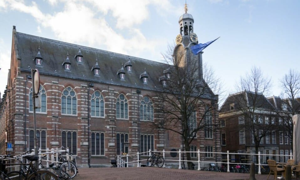 Leiden Universiteit: Sterrenkijken vanaf Nederlands oudste universiteit